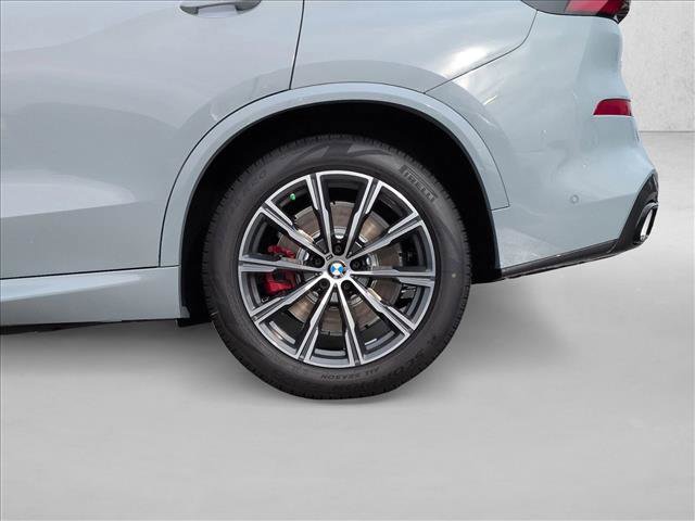 New 2026 BMW X5 xDrive50e image 10