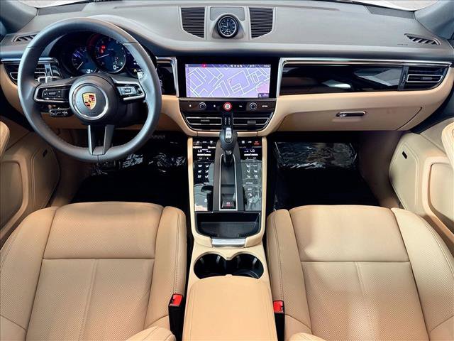 Used 2026 Porsche Macan AWD/4WD image 20