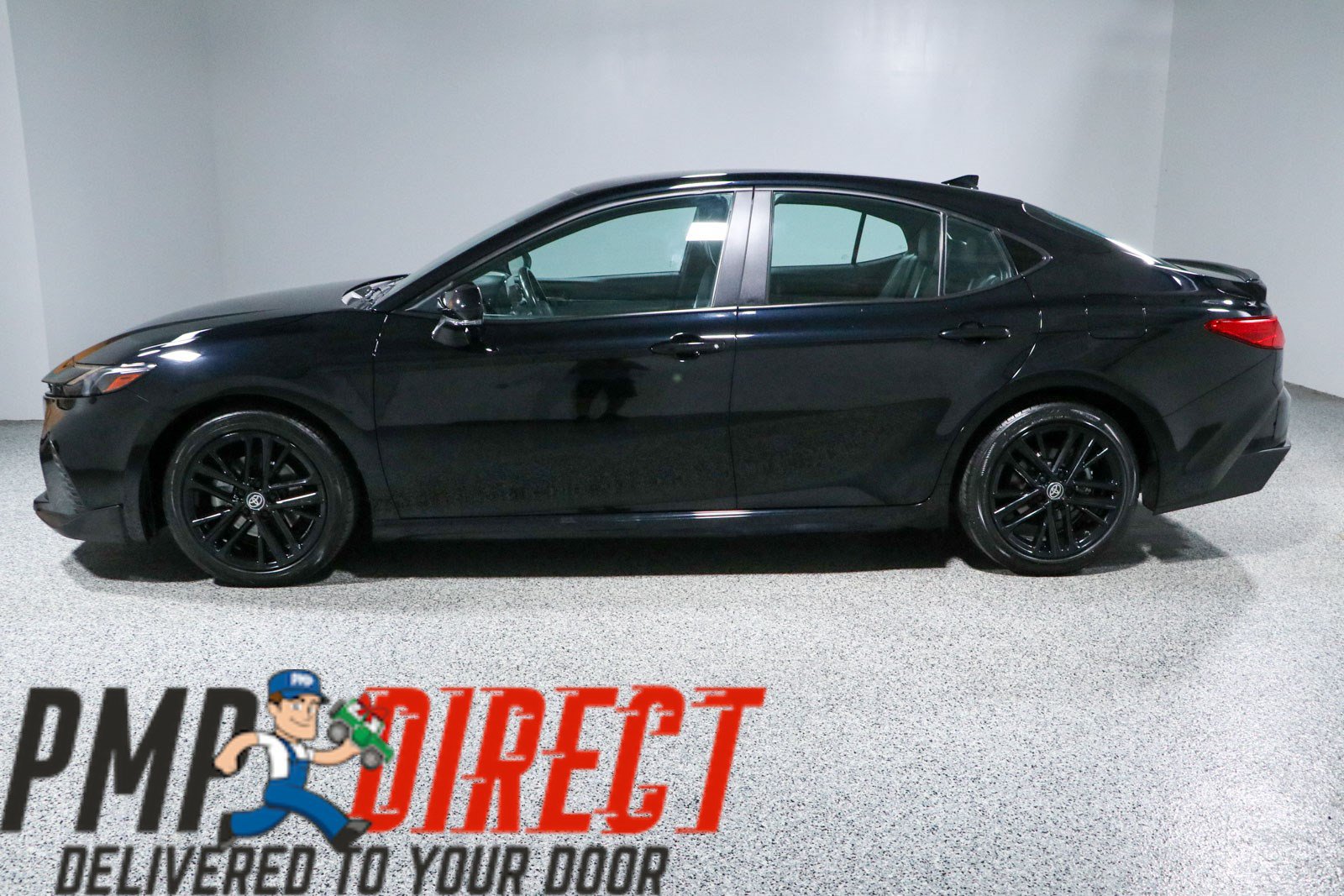 Used 2025 Toyota Camry SE FWD image 10