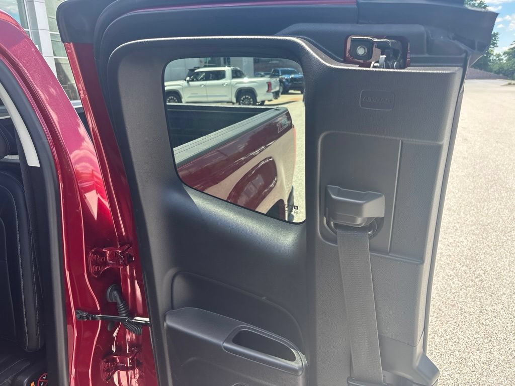 Used 2018 Chevrolet Colorado Z71 AWD/4WD image 15