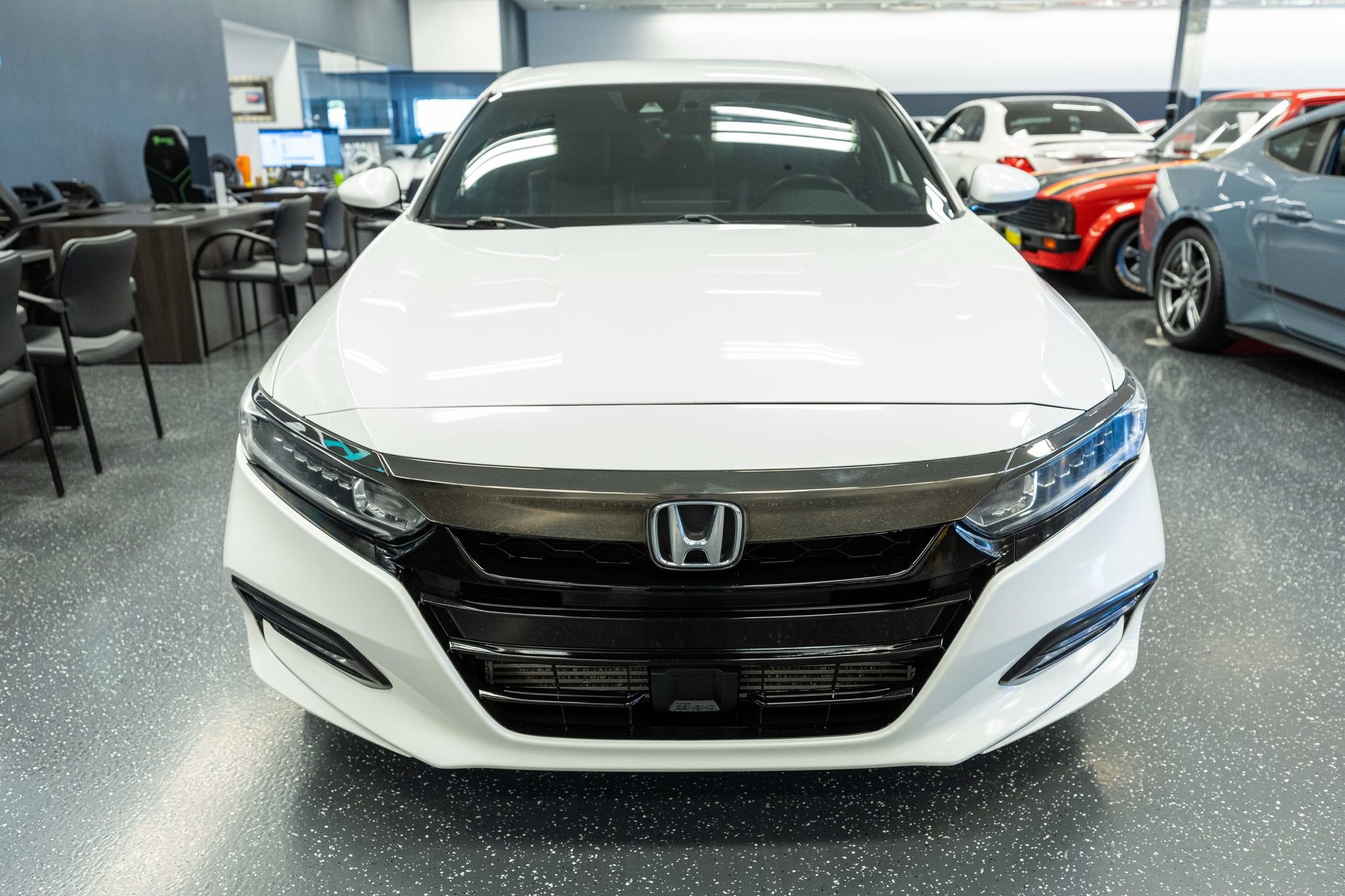 Used 2018 Honda Accord Sport image 2
