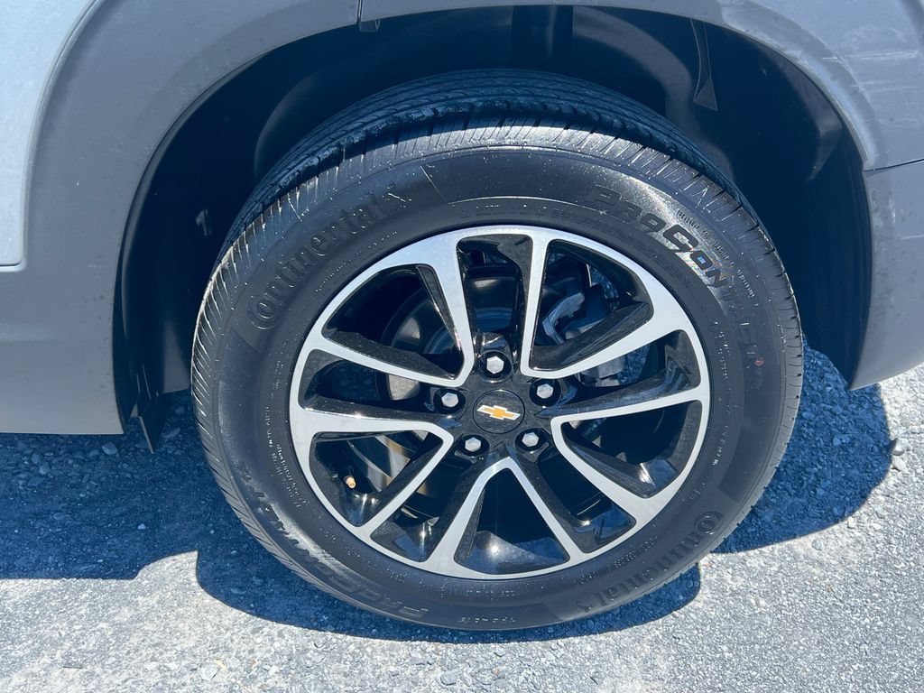 Used 2025 Chevrolet TrailBlazer LT AWD/4WD image 13
