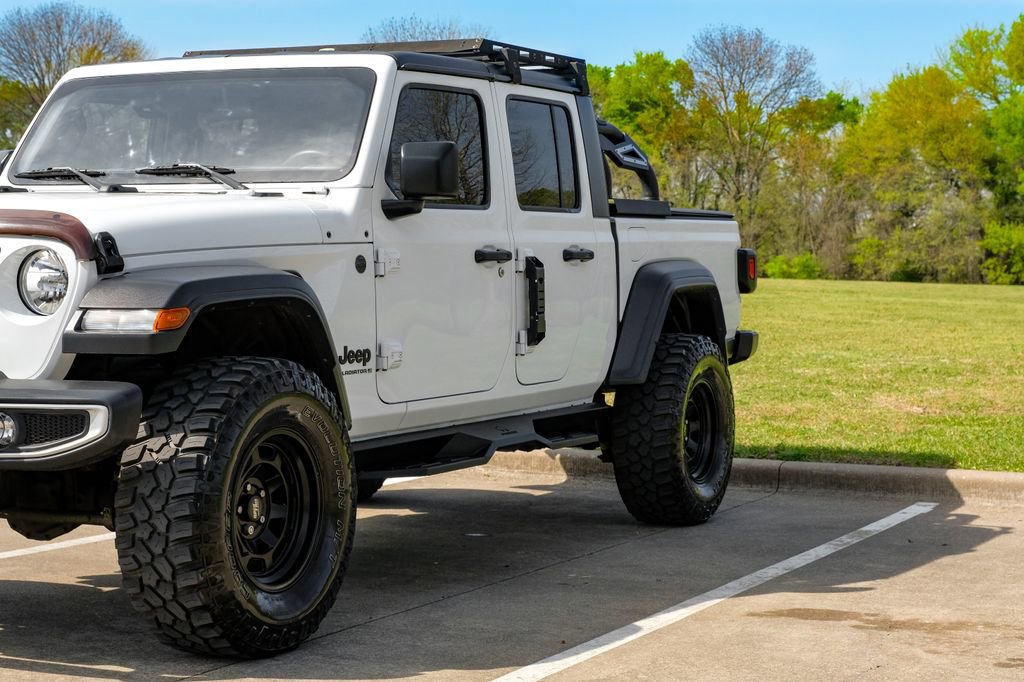Used 2023 Jeep Gladiator Sport image 8