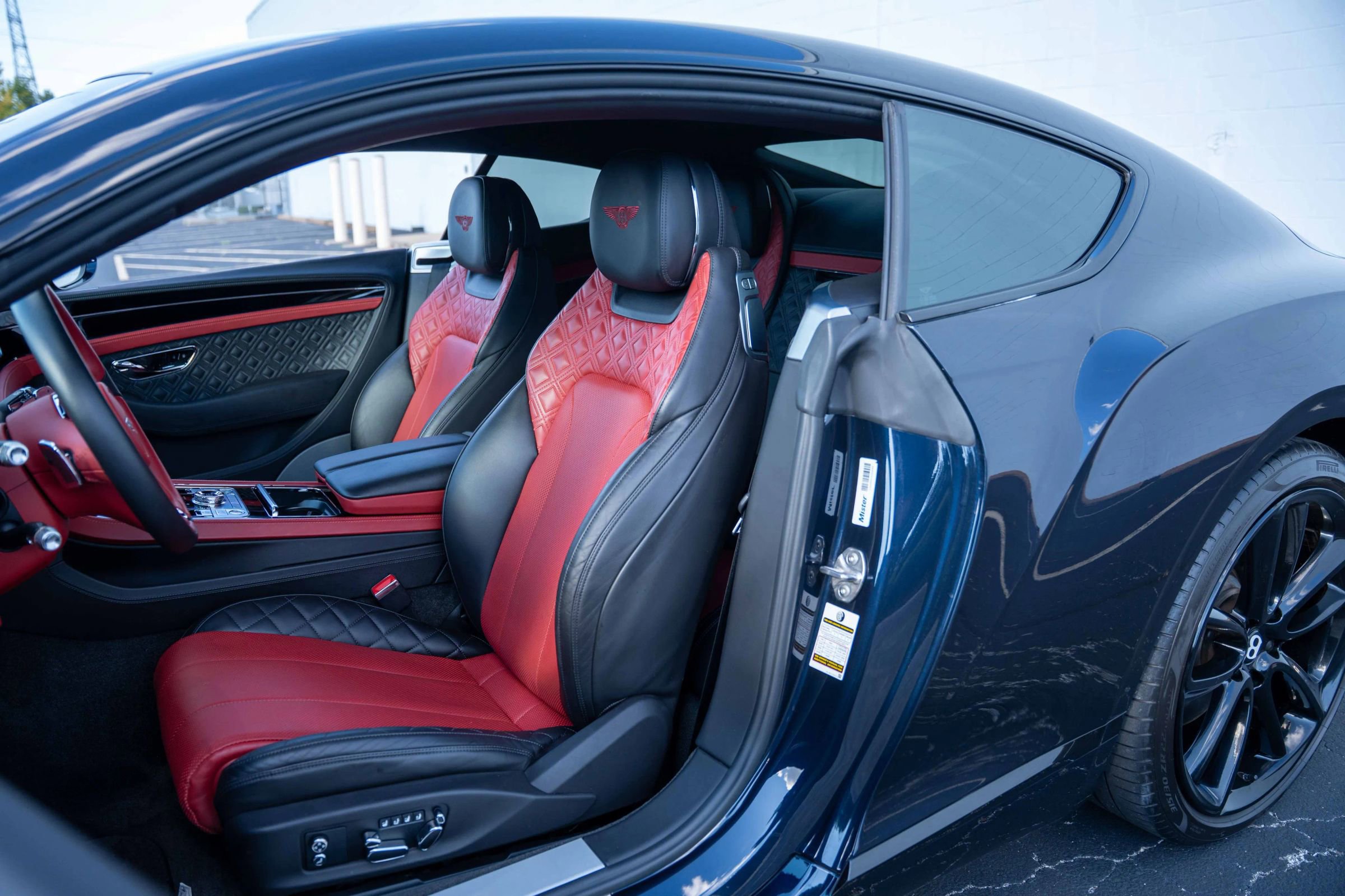 Used 2020 Bentley Continental GT V8 image 15