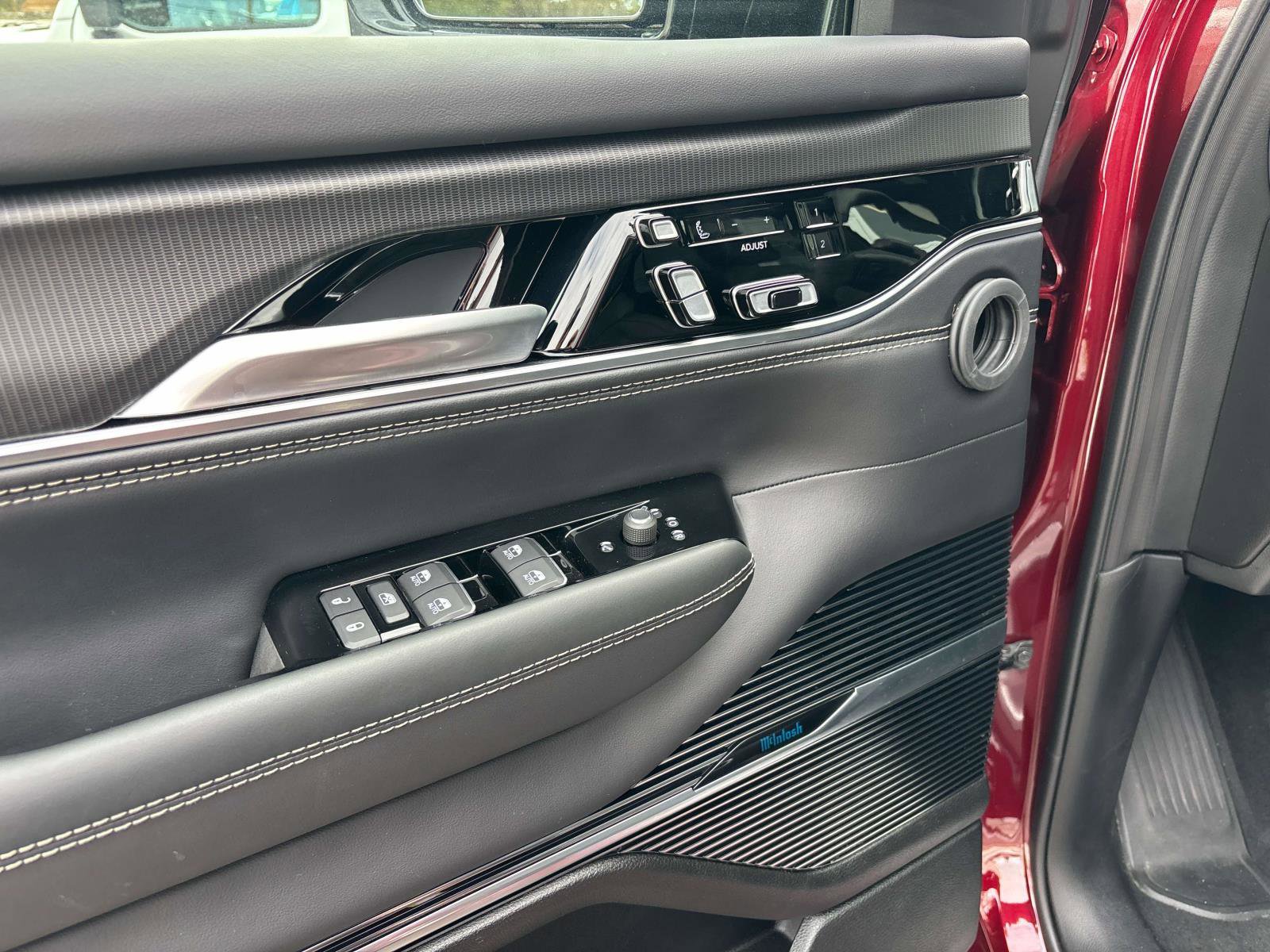 New 2026 Jeep Grand Wagoneer Summit w/ Premium Group III image 12