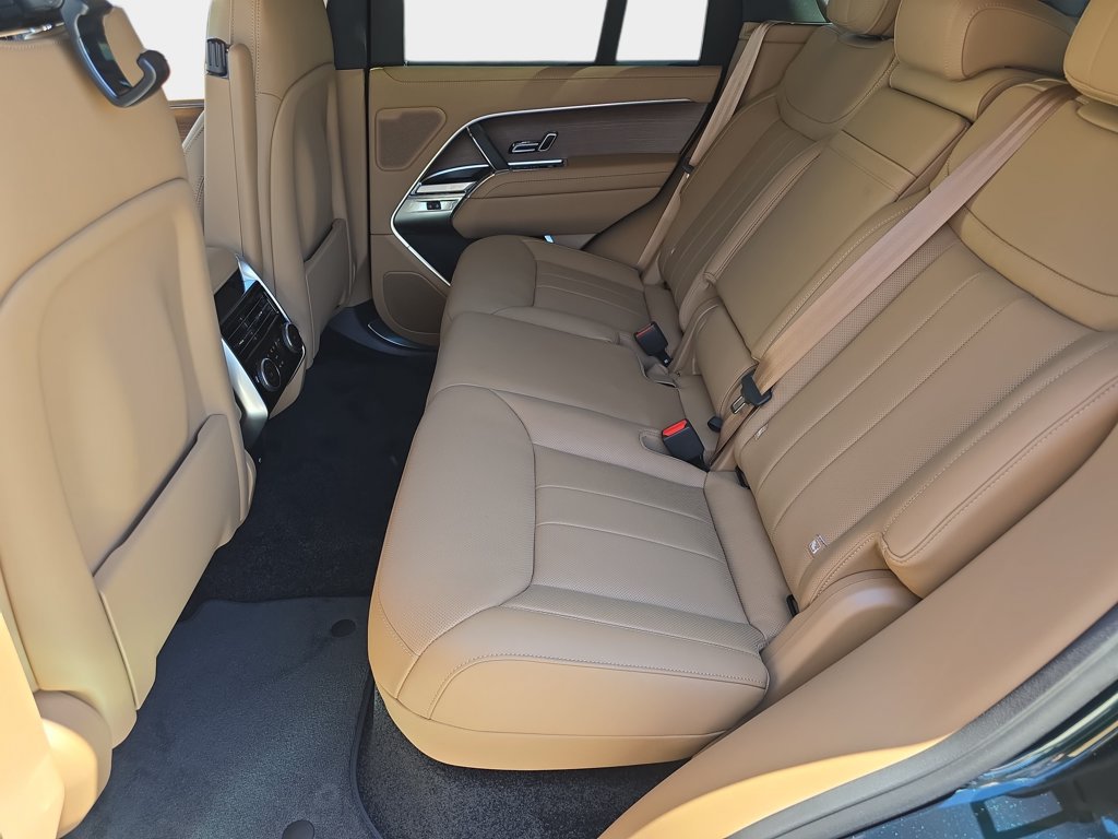 New 2026 Land Rover Range Rover SE AWD/4WD image 16