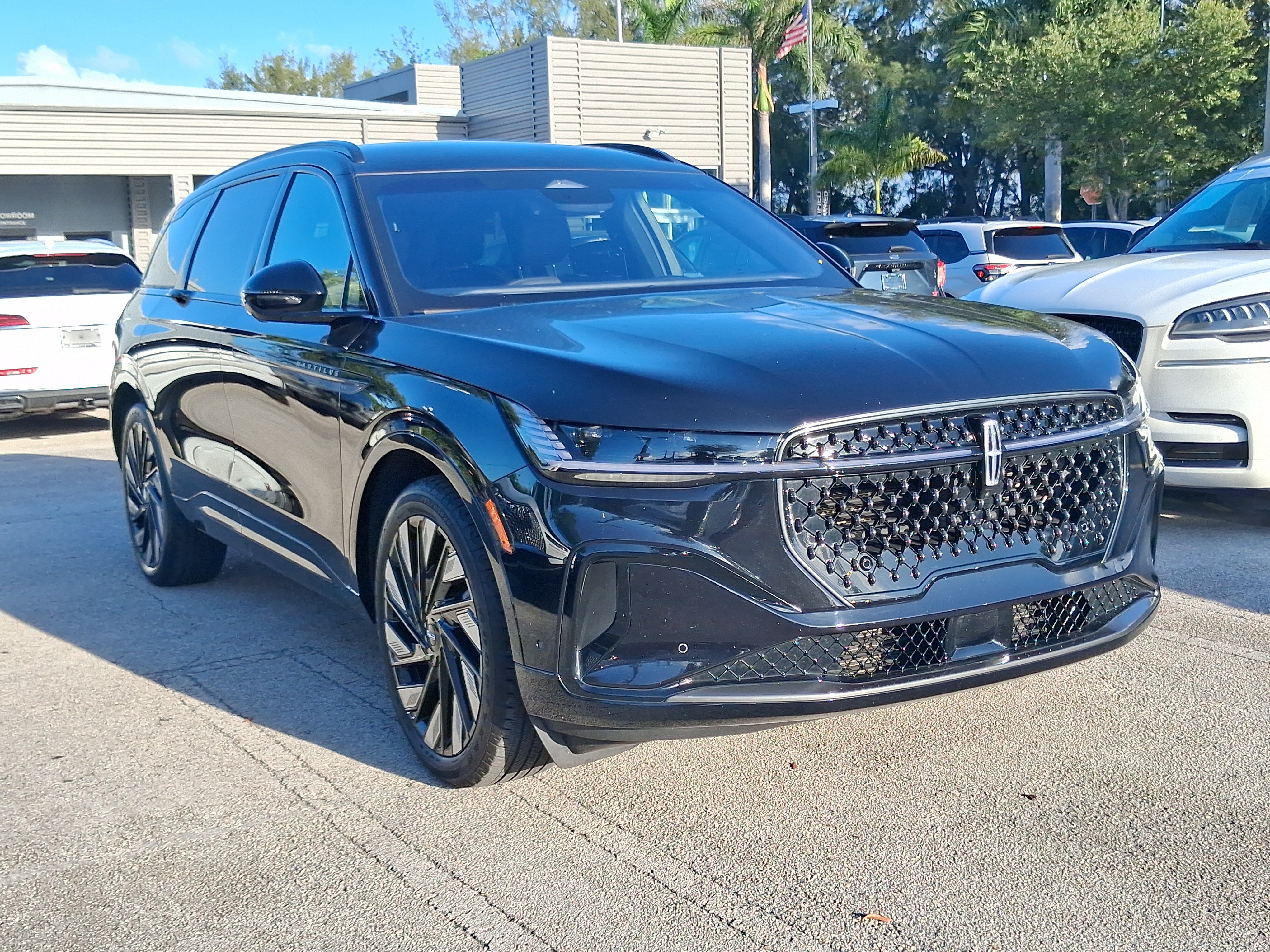 Certified 2024 Lincoln Nautilus Reserve w/ Jet Appearance Package (87T) AWD/4WD image 22