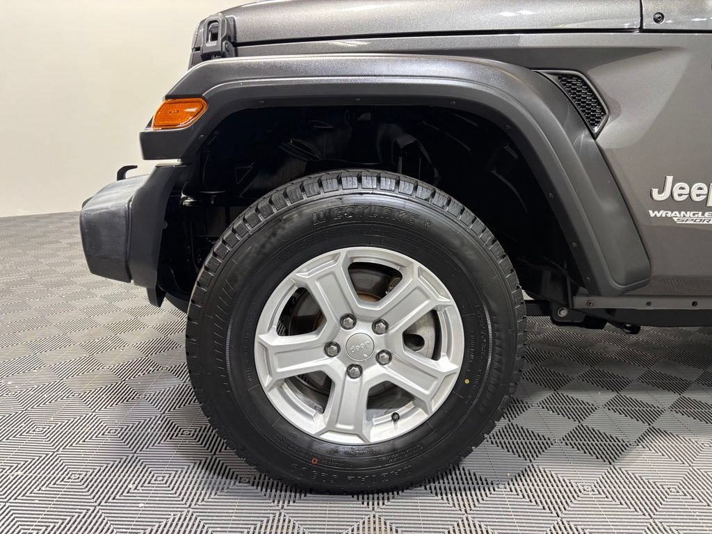 Used 2019 Jeep Wrangler Sport AWD/4WD image 9