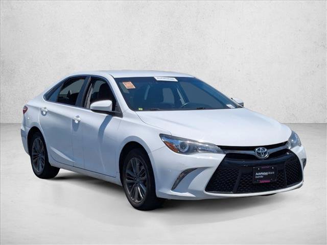 Used 2017 Toyota Camry SE FWD image 3