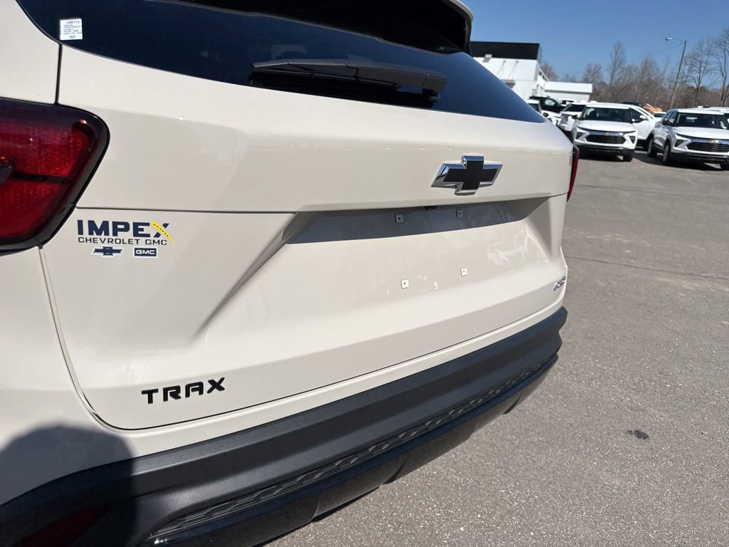 New 2026 Chevrolet Trax RS w/ Sunroof Package image 29