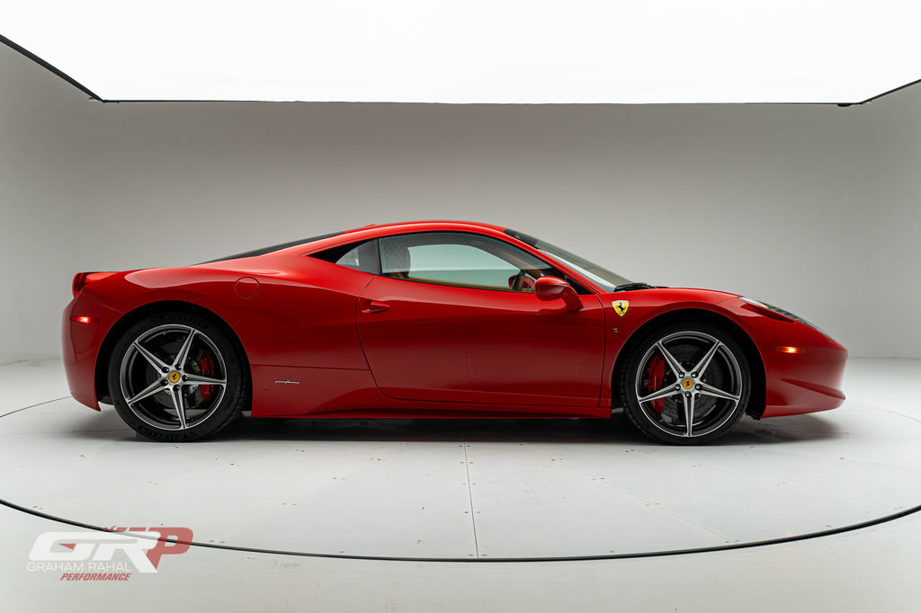 Used 2013 Ferrari 458 Italia Coupe RWD image 2