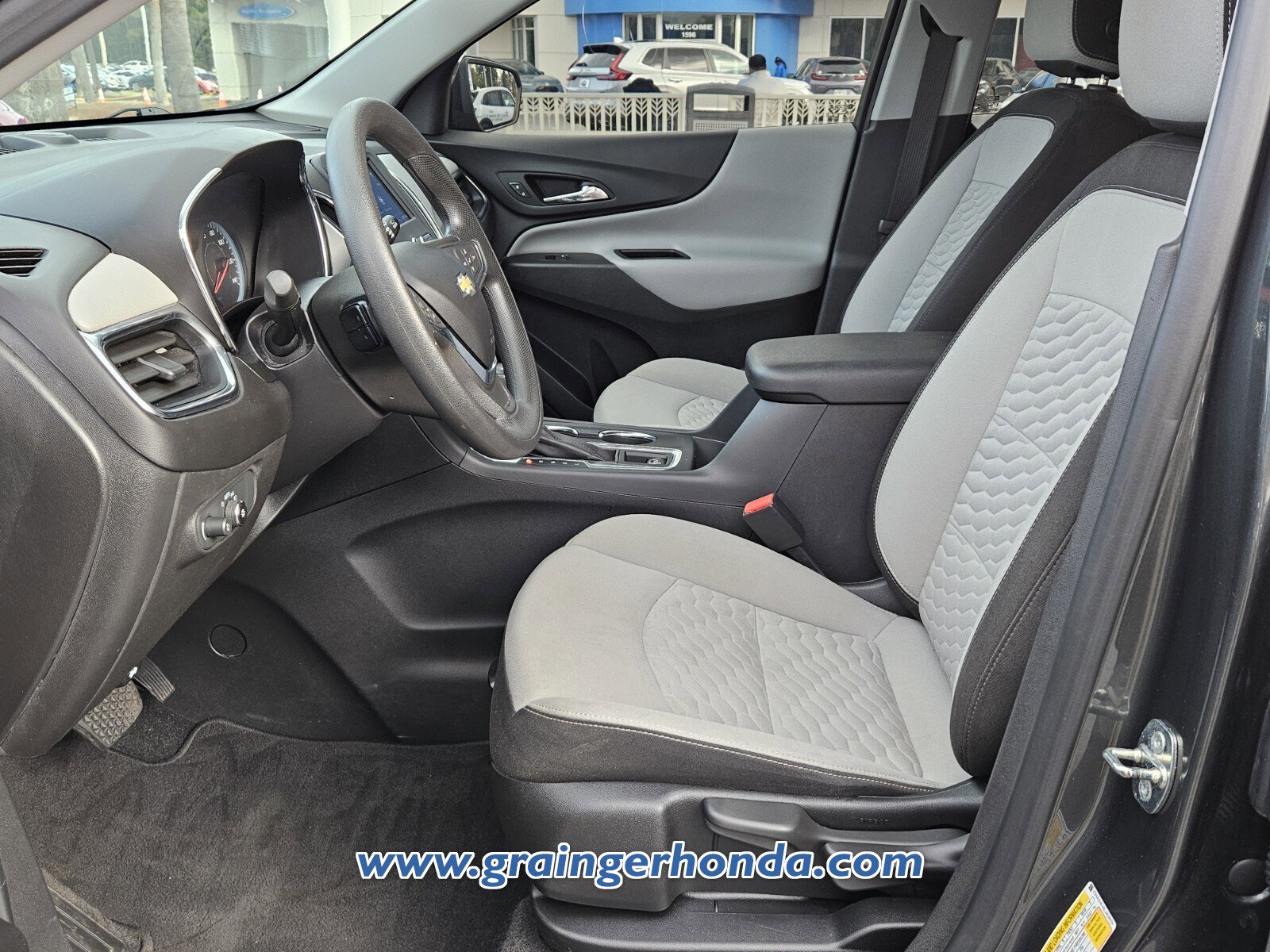 Used 2020 Chevrolet Equinox LS image 10