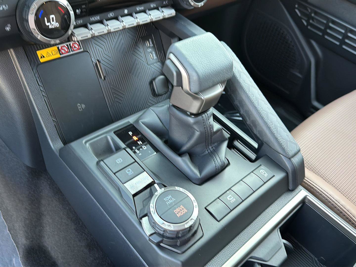 Used 2025 Toyota 4Runner Limited AWD/4WD image 28