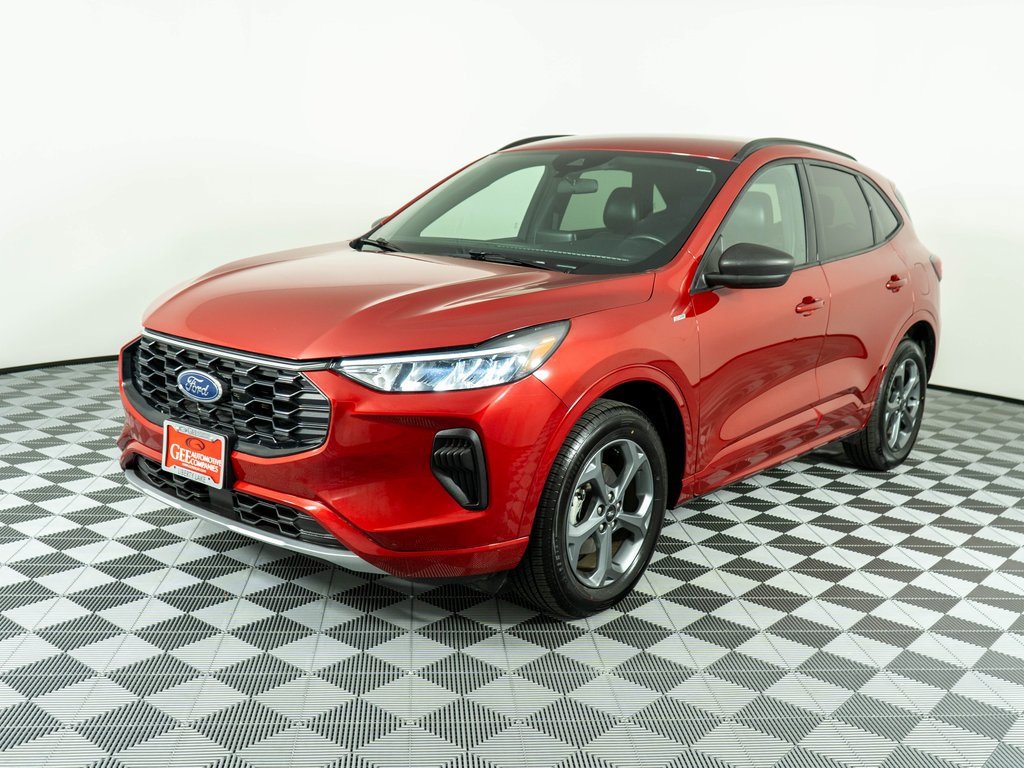 Used 2024 Ford Escape ST-Line image 3