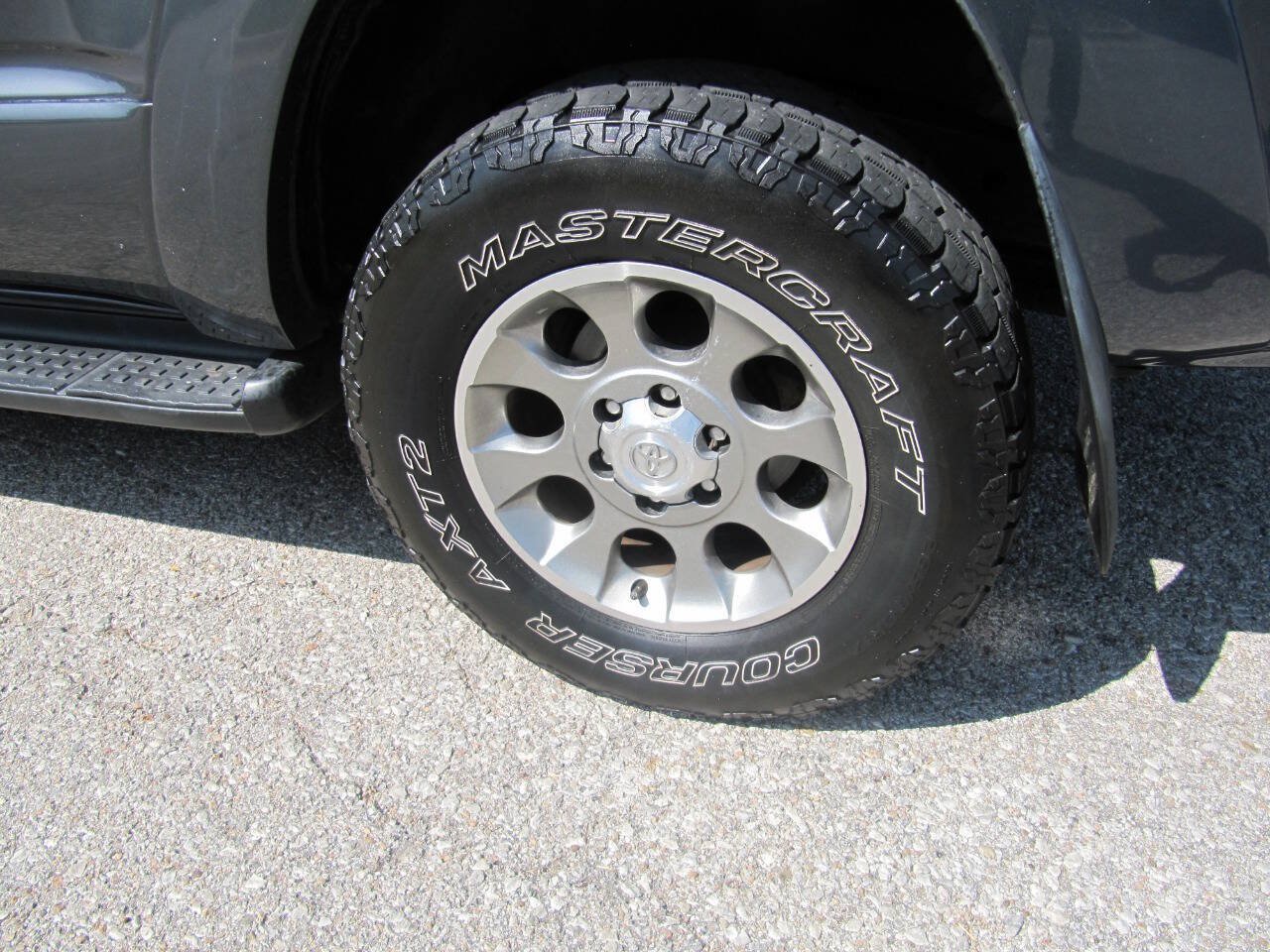 Used 2005 Toyota 4Runner Limited AWD/4WD image 4