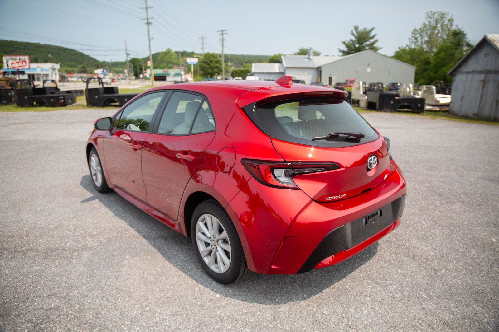 Used 2025 Toyota Corolla SE image 5