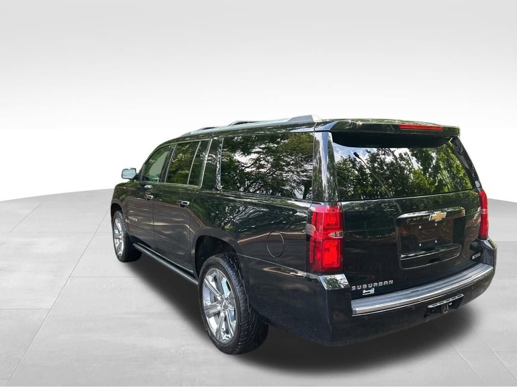 Used 2018 Chevrolet Suburban Premier AWD/4WD image 3