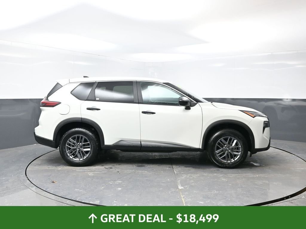 Used 2024 Nissan Rogue S image 4