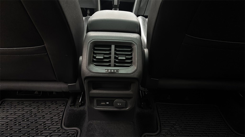 Used 2020 Volkswagen Tiguan SEL Premium R-Line image 11