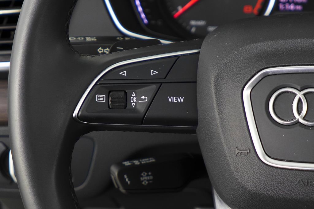 Used 2022 Audi Q5 2.0T Premium w/ Convenience Package image 29