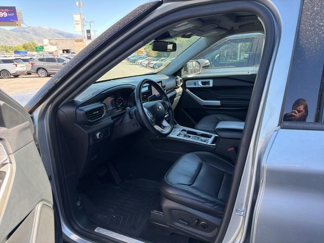 Used 2021 Ford Explorer Limited w/ Equipment Group 301A AWD/4WD image 11