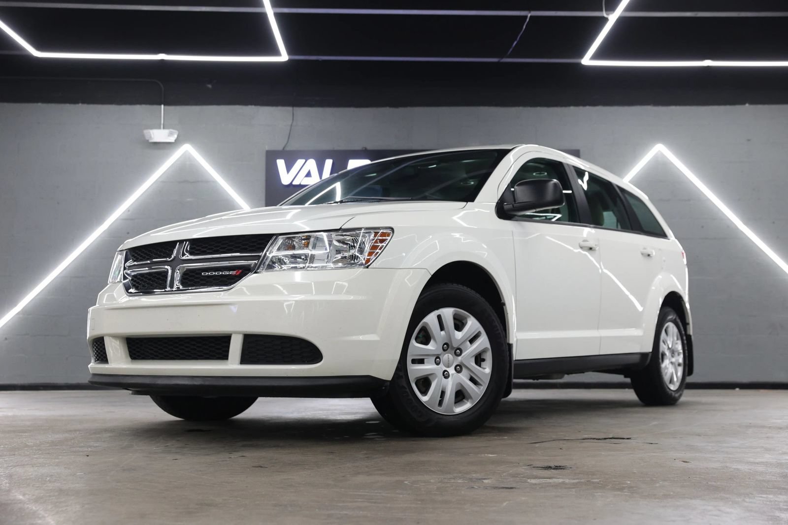 Used 2015 Dodge Journey American Value Package w/ Flexible Seating Group FWD image 2