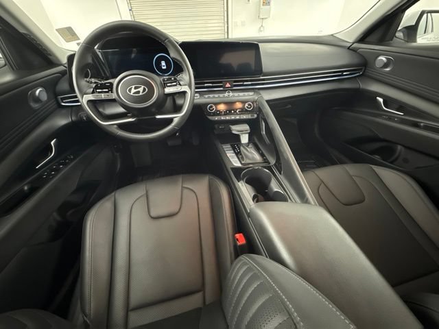 Used 2026 Hyundai Elantra Limited FWD image 12