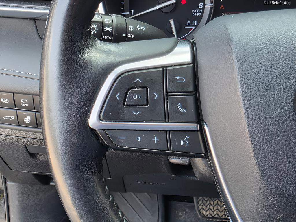 Used 2020 Toyota Highlander Platinum image 27