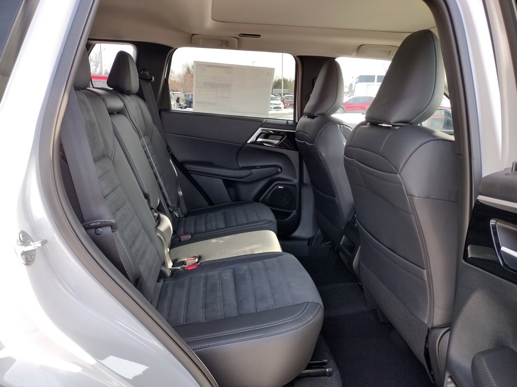 New 2026 Mitsubishi Outlander Trail Edition image 12