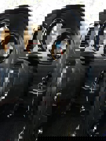 Used 2011 Dodge Challenger SE image 27