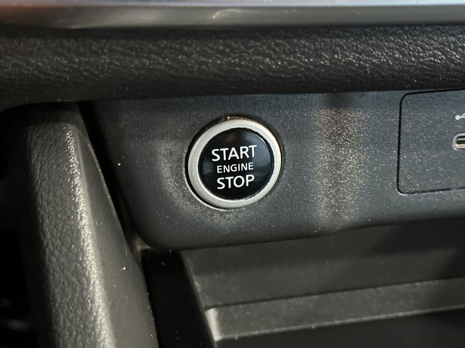 Used 2021 Nissan Rogue SV w/ Premium Package AWD/4WD image 22