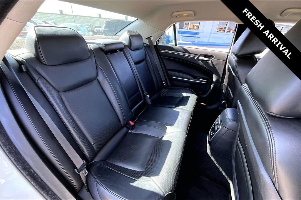 Used 2023 Chrysler 300 Touring L w/ Comfort Group image 24