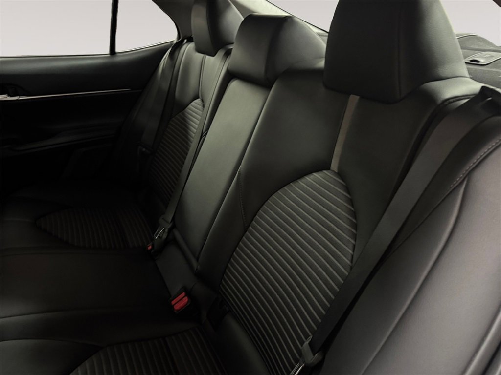 Used 2024 Toyota Camry SE image 13