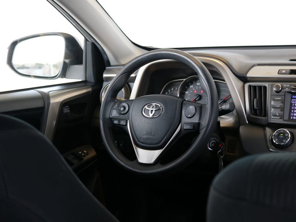 Used 2015 Toyota RAV4 LE AWD/4WD image 30