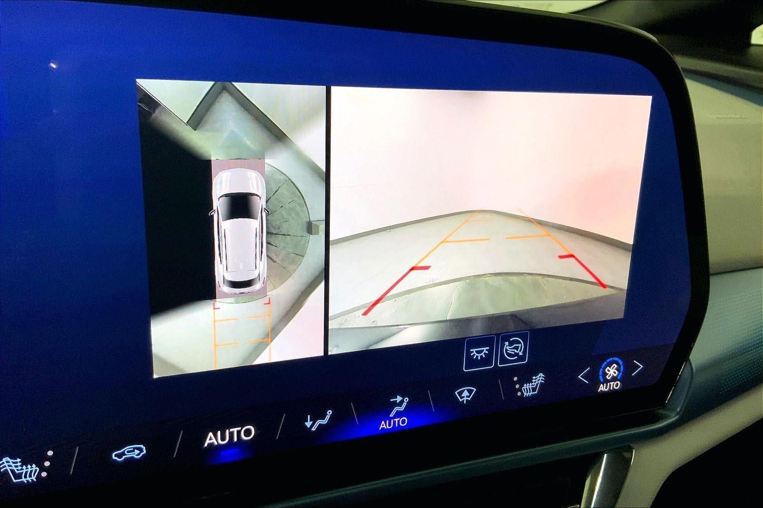 Used 2025 Chevrolet Equinox EV LT FWD image 21