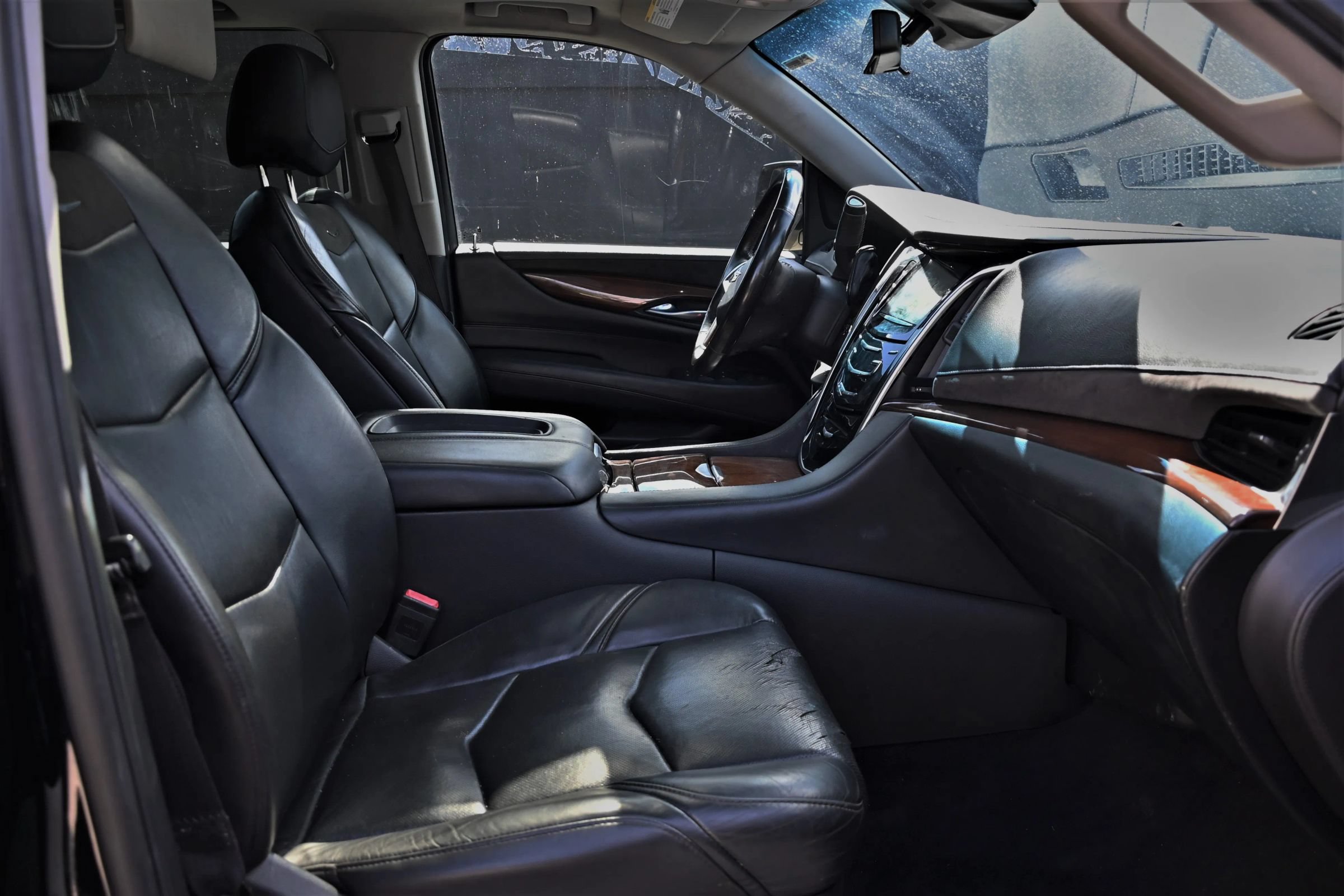 Used 2019 Cadillac Escalade ESV Premium Luxury AWD/4WD image 15