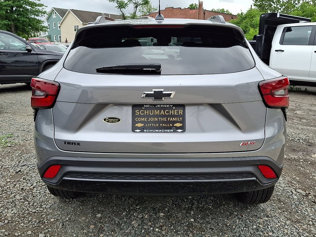 Used 2025 Chevrolet Trax RS w/ Driver Confidence Package FWD image 6