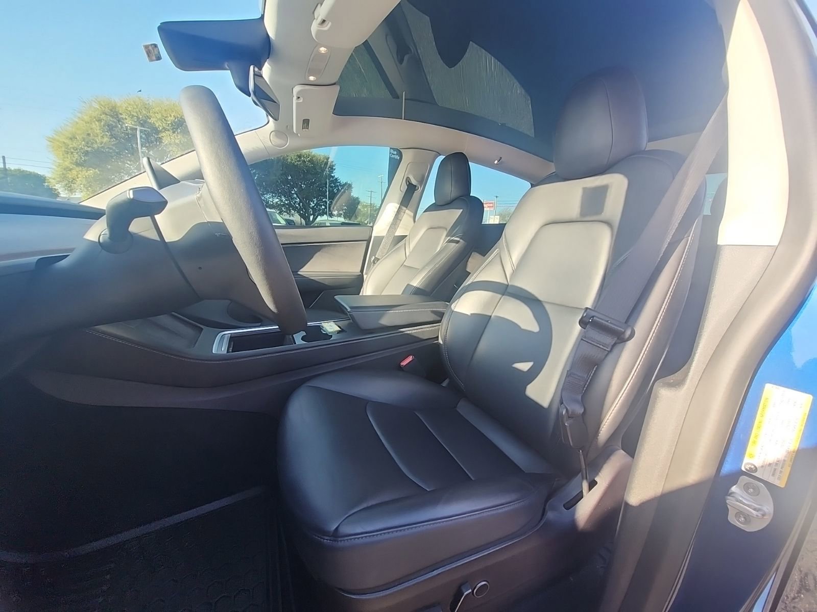 Used 2022 Tesla Model Y Performance image 9