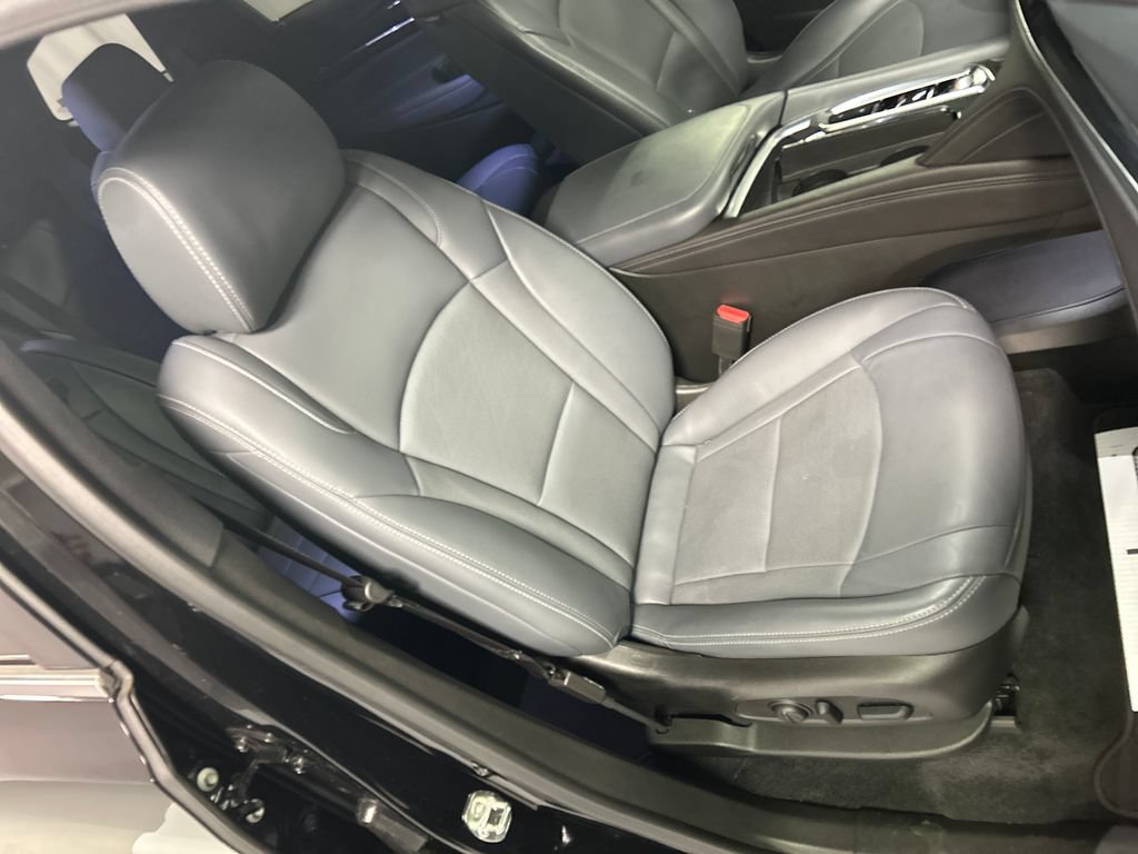 Used 2024 Buick Enclave Essence w/ Technology Package FWD image 26