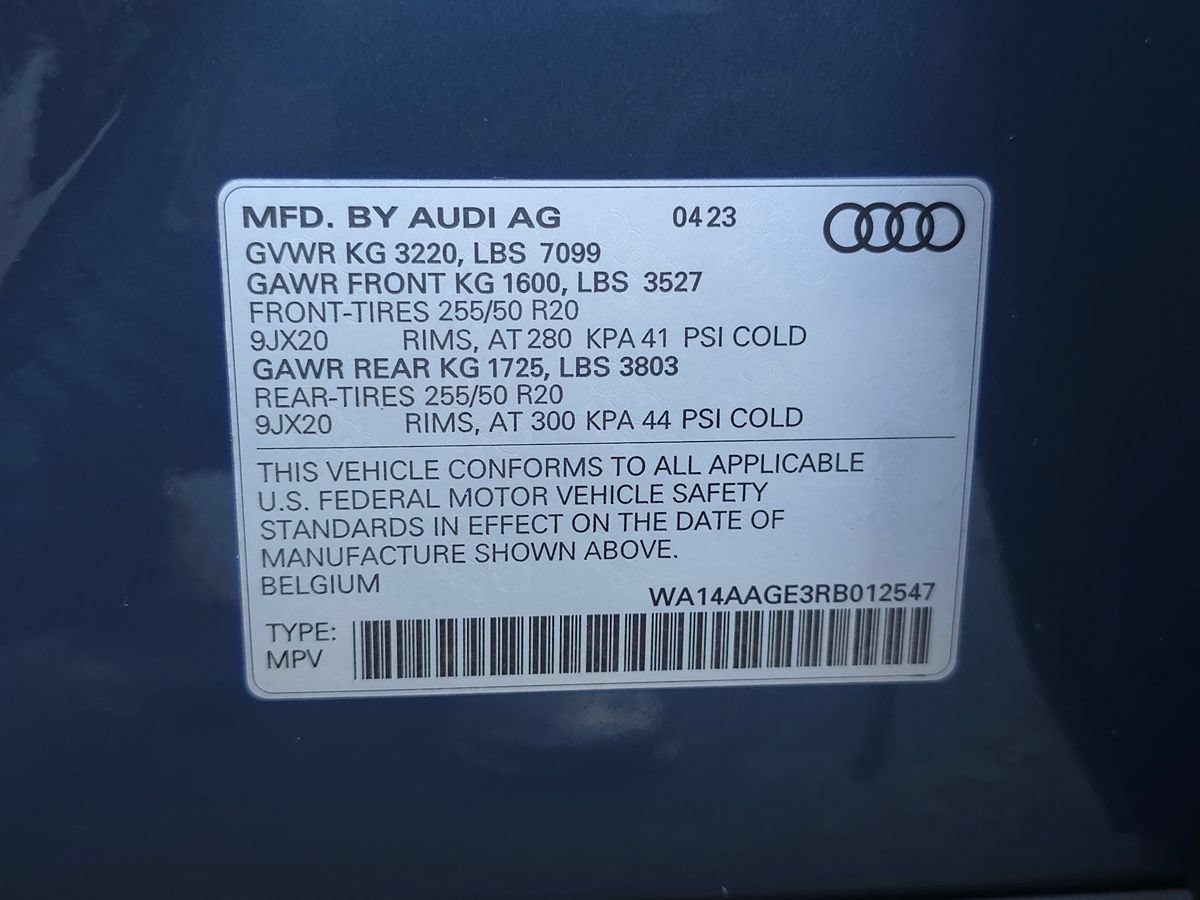 Used 2024 Audi Q8 e-tron Premium AWD/4WD image 63