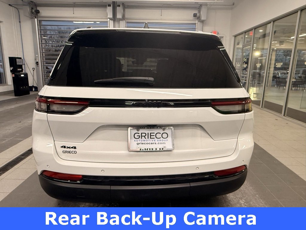 Certified 2025 Jeep Grand Cherokee Altitude image 9