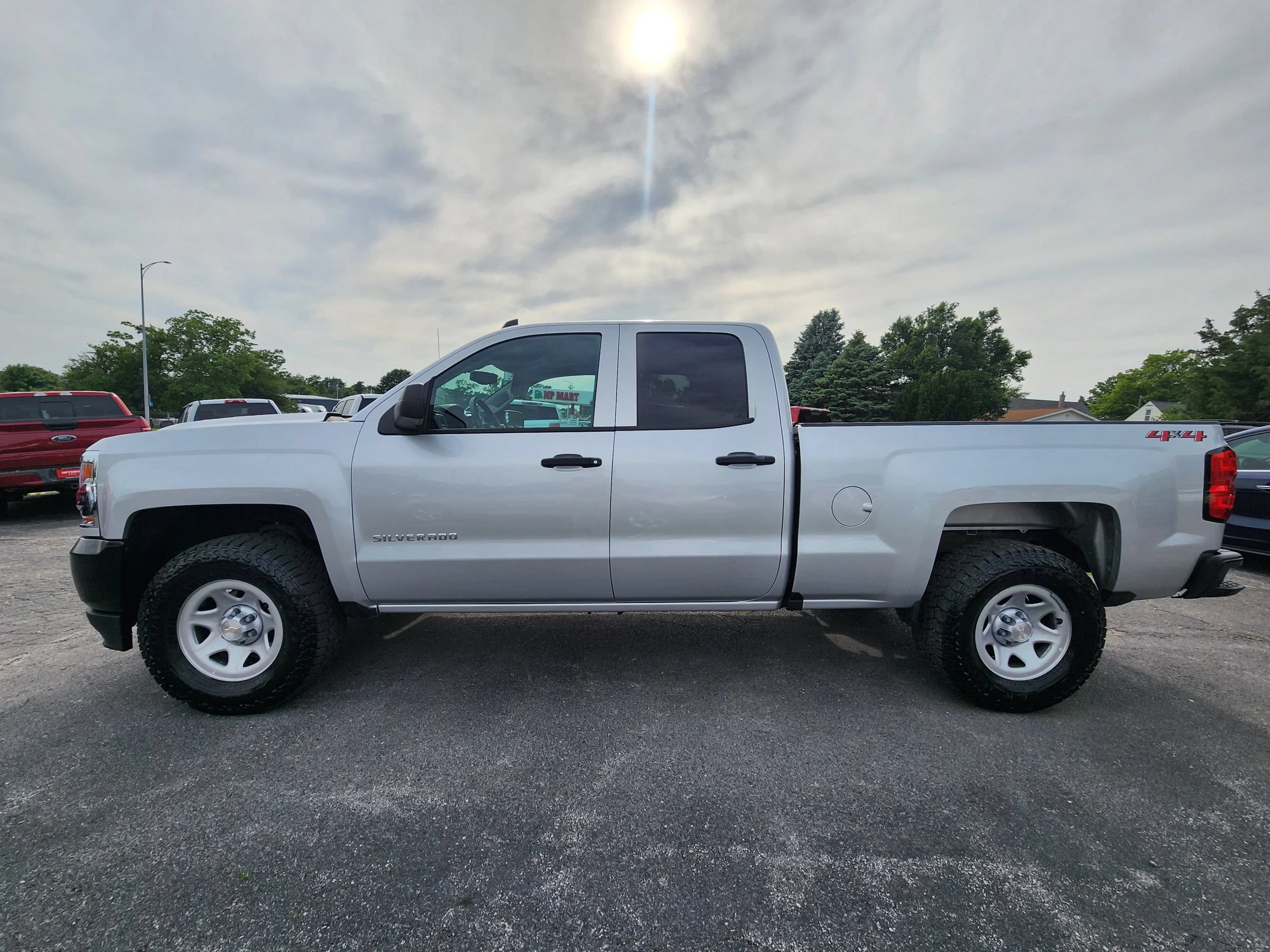 Used 2019 Chevrolet Silverado 1500 W/T w/ WT Convenience Package AWD/4WD image 4