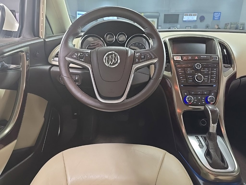 Used 2014 Buick Verano Leather FWD image 28