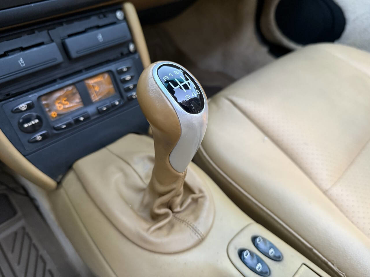 Used 2000 Porsche 911 Carrera image 28