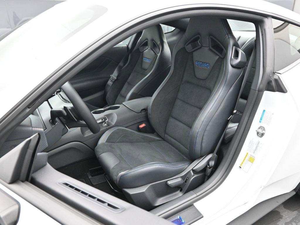 New 2026 Ford Mustang Dark Horse image 8