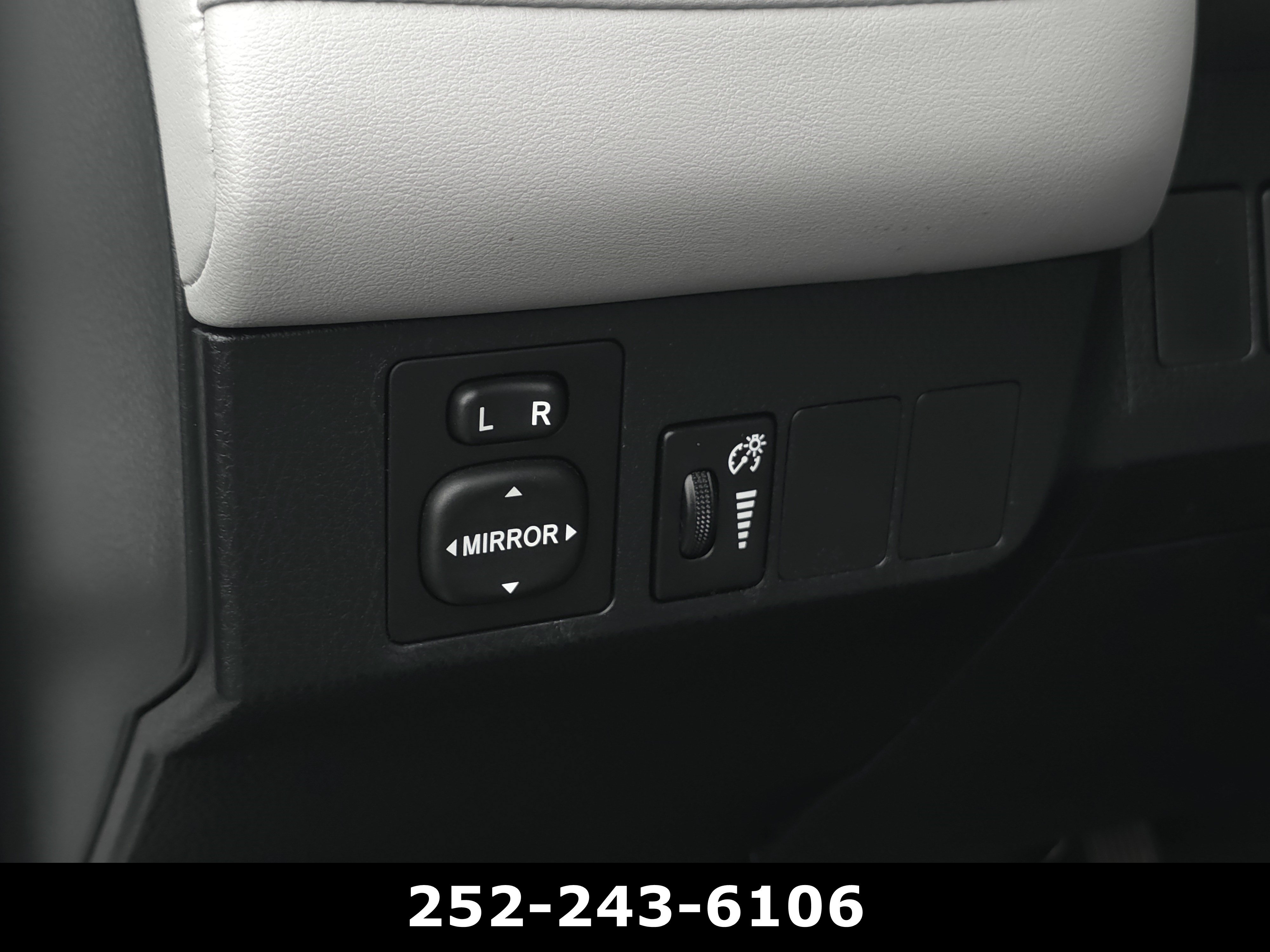 Used 2016 Toyota RAV4 XLE FWD image 27