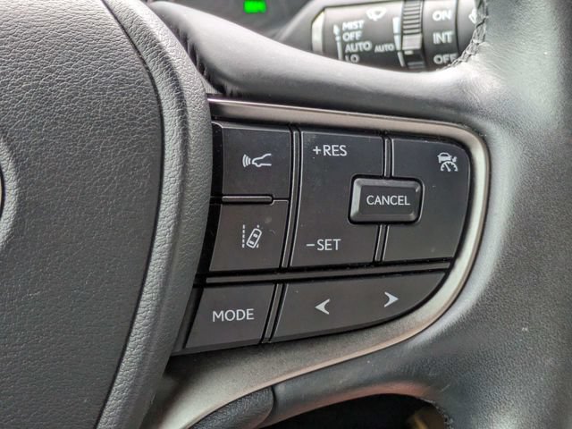 Used 2023 Lexus UX 250h FWD w/ Accessory Package (Z2) image 29