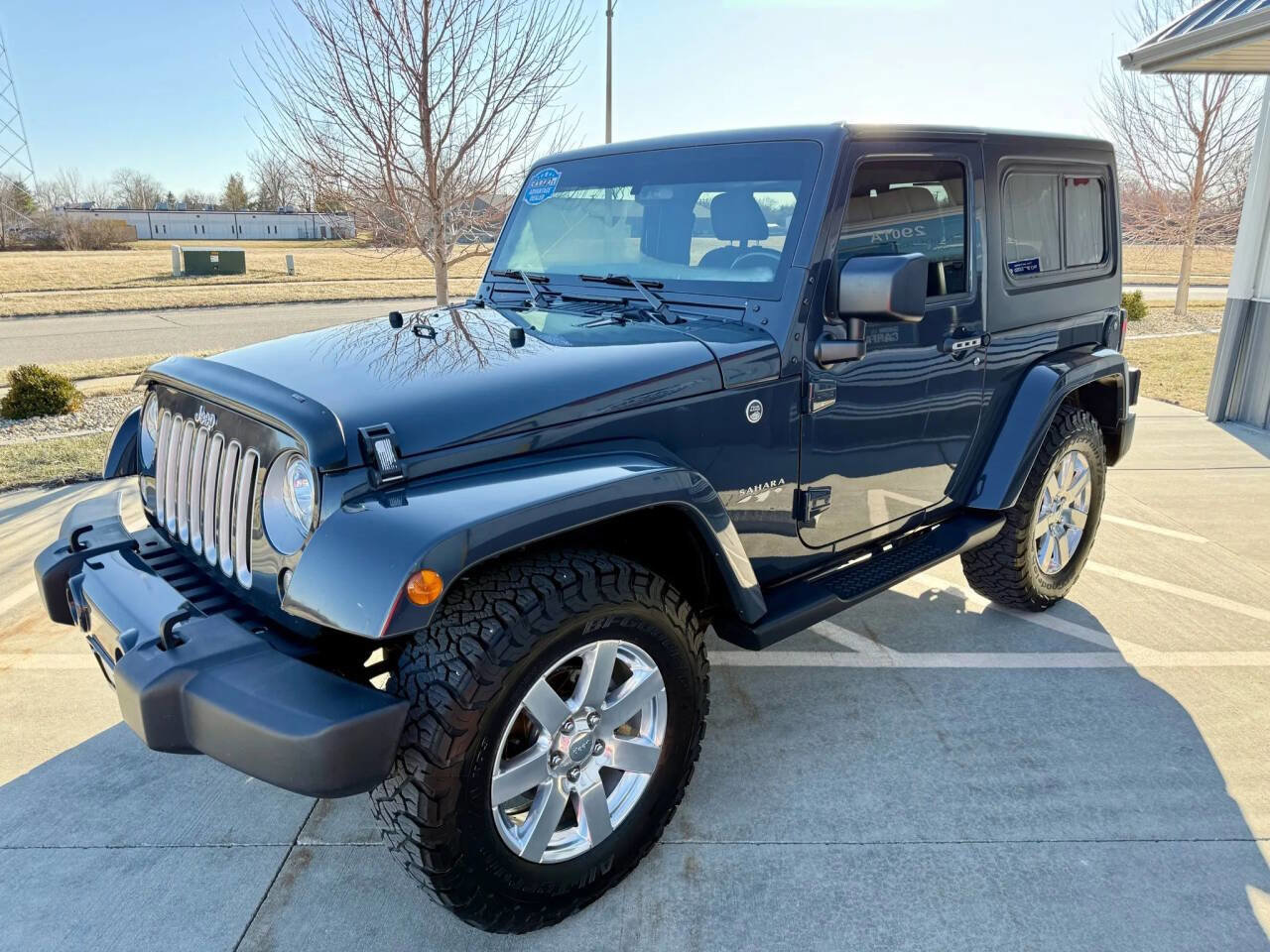 Used 2017 Jeep Wrangler Sahara w/ Connectivity Group image 4
