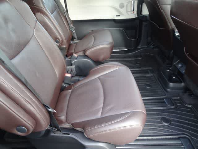 Certified 2023 Toyota Sienna Platinum AWD/4WD image 18