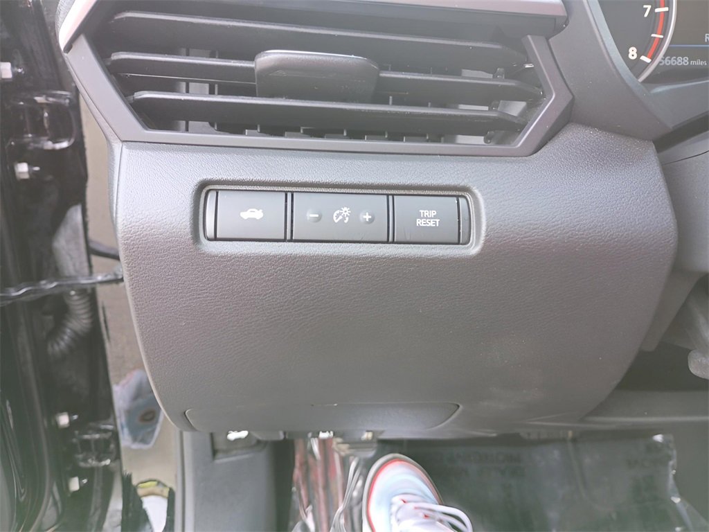 Used 2024 Nissan Altima 2.5 SV image 18